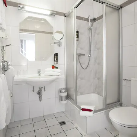 Sure By Western Ambassador Hotell 3*