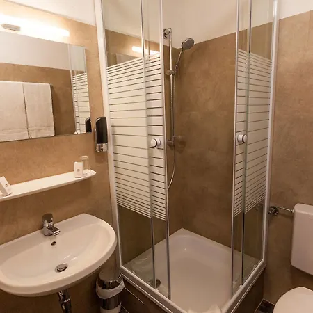 Ambassador 3* 杜塞尔多夫