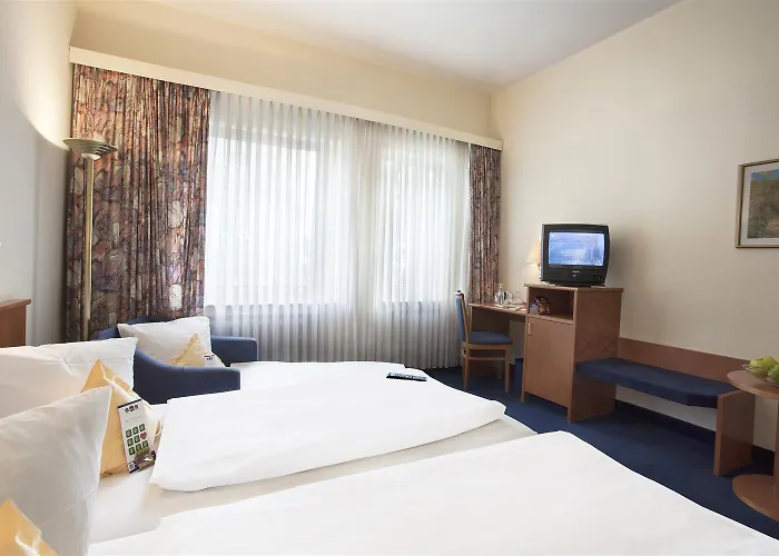 Sure By Western Ambassador 3*