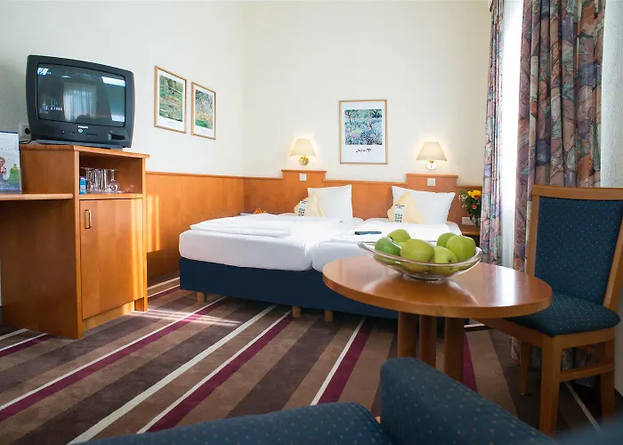 Sure By Western Ambassador 3*