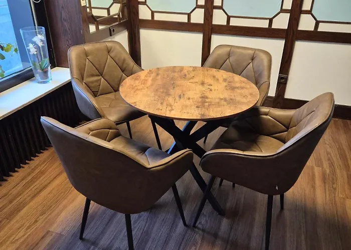 Sure By Western Ambassador 3*