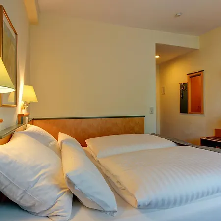 Sure By Western Ambassador Hotel Dusseldorf