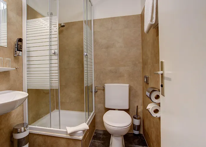 فندق Sure By Western Ambassador دوسلدورف